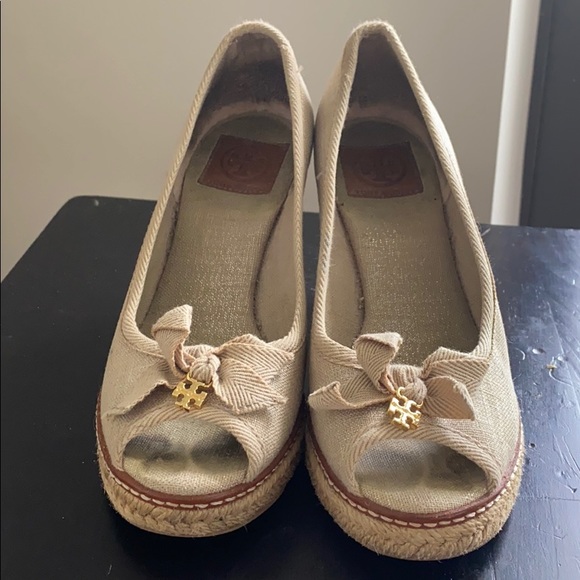 Tory Burch gold wedges - Picture 6 of 9